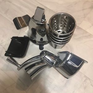 Spiralizer/slicer/salad maker